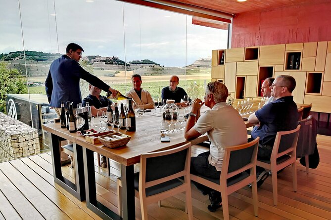 Visita Teatralizada a Bodega + Experiencia Enoturística